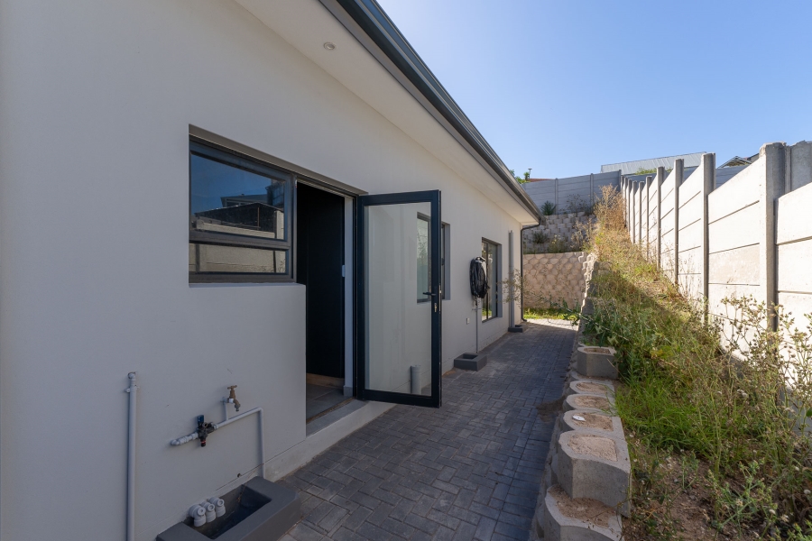 3 Bedroom Property for Sale in Island View Western Cape